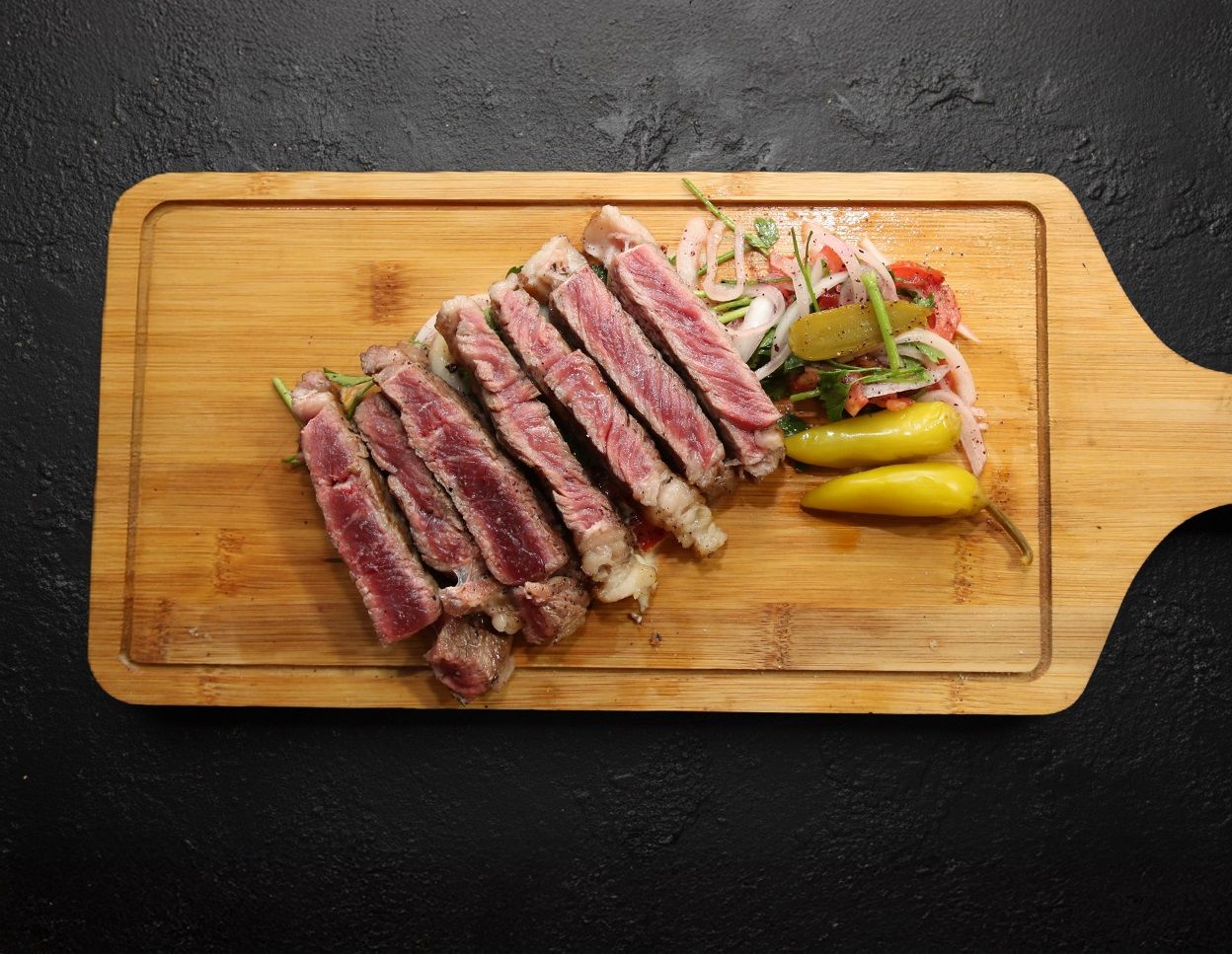 סינטה בצלחת